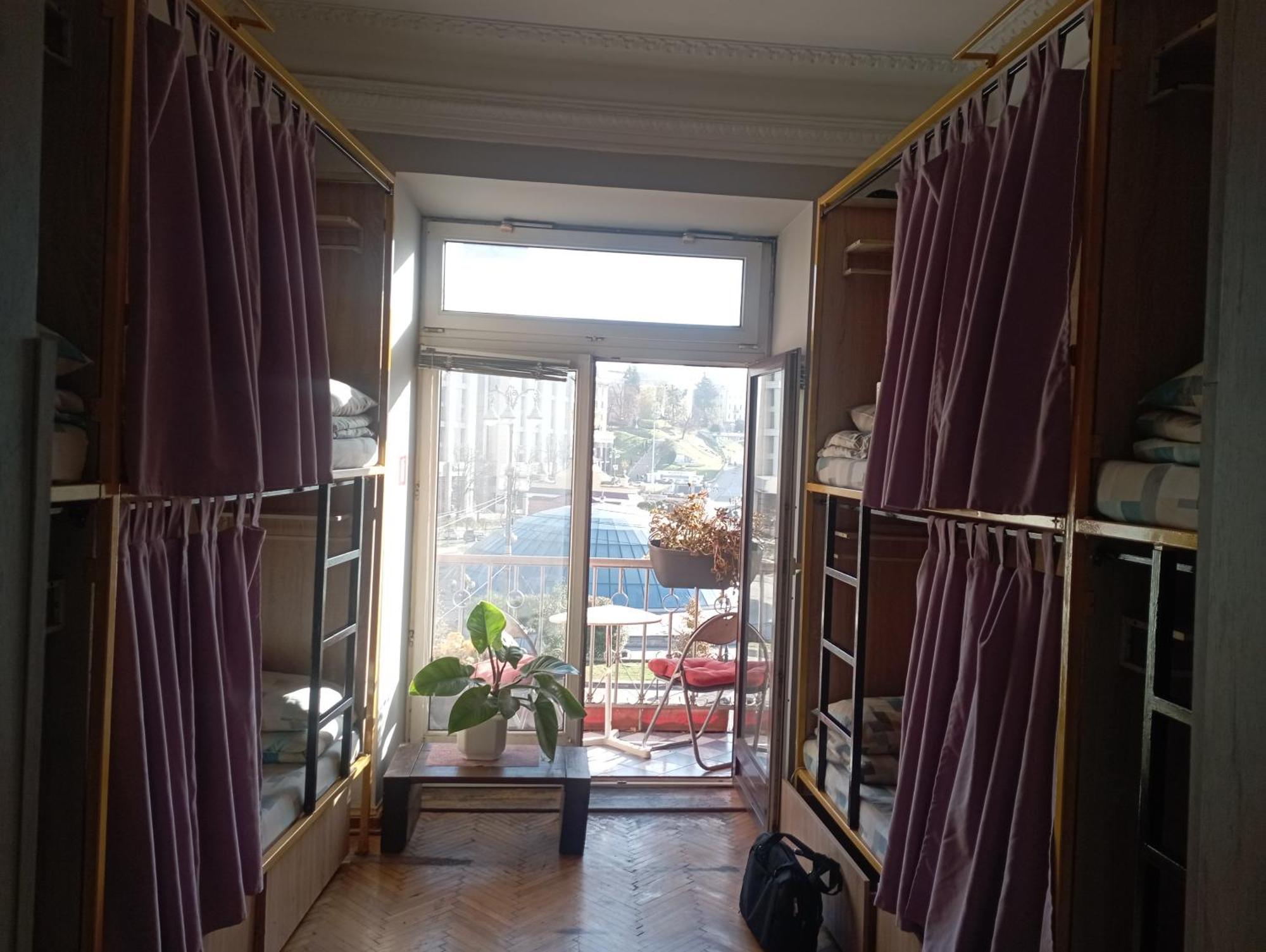 Булгакоff Hostel Kyiv Exterior photo